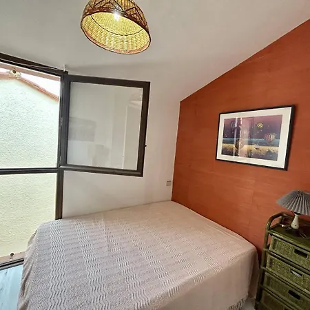 3 Pièces En Duplex - Terrasse - Parking Privé - 5popl10 *